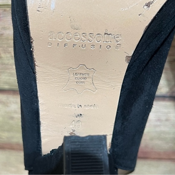 Accessoire Diffusion Black Suede Slingback Black Heels - Picture 10 of 10